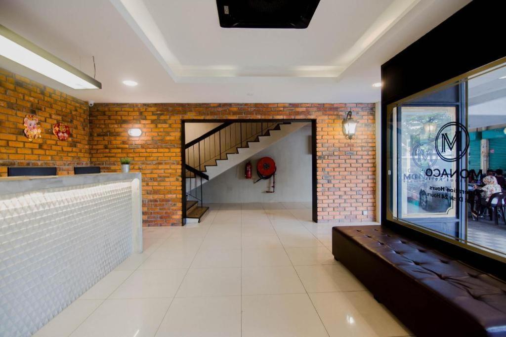 Monaco Boutique Hotel Sadong Jaya Kota Kinabalu Exterior photo