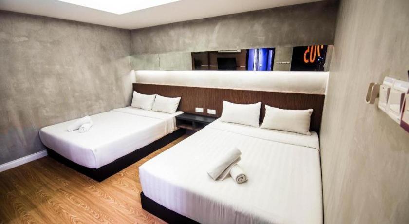 Monaco Boutique Hotel Sadong Jaya Kota Kinabalu Exterior photo