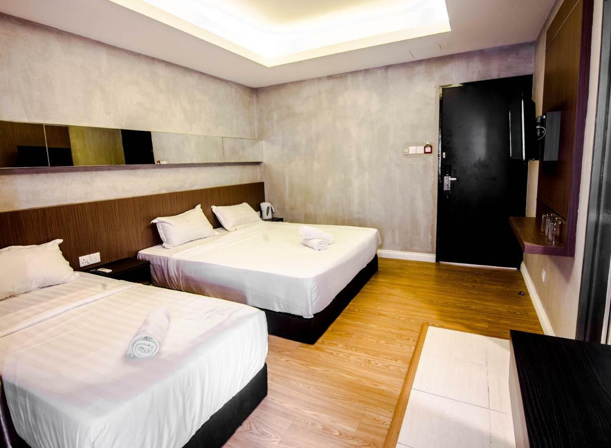 Monaco Boutique Hotel Sadong Jaya Kota Kinabalu Exterior photo